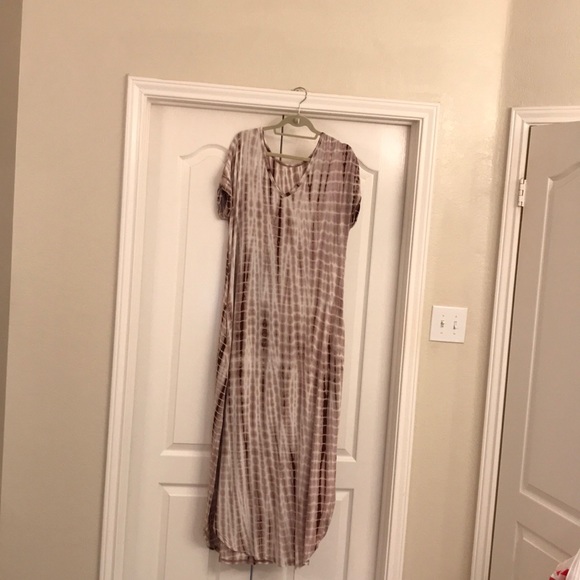 Dresses & Skirts - Tie dyed maxi dress